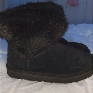 Ugg cathie Faux Fur Trim Black Suede Short Boots.